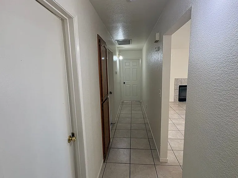 1257 W Olema Cir — Photo 16