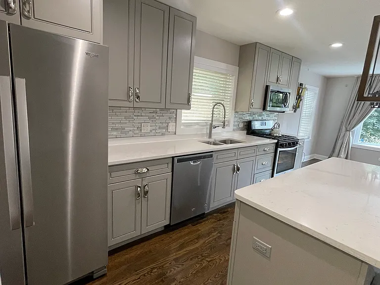 1639 McDaniel Ave — Photo 6