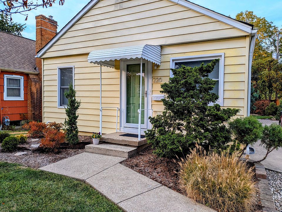 1st image of 220 E Jeffrey Pl