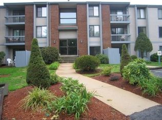 14 Old Stone Way APT 4, Weymouth, MA 02189