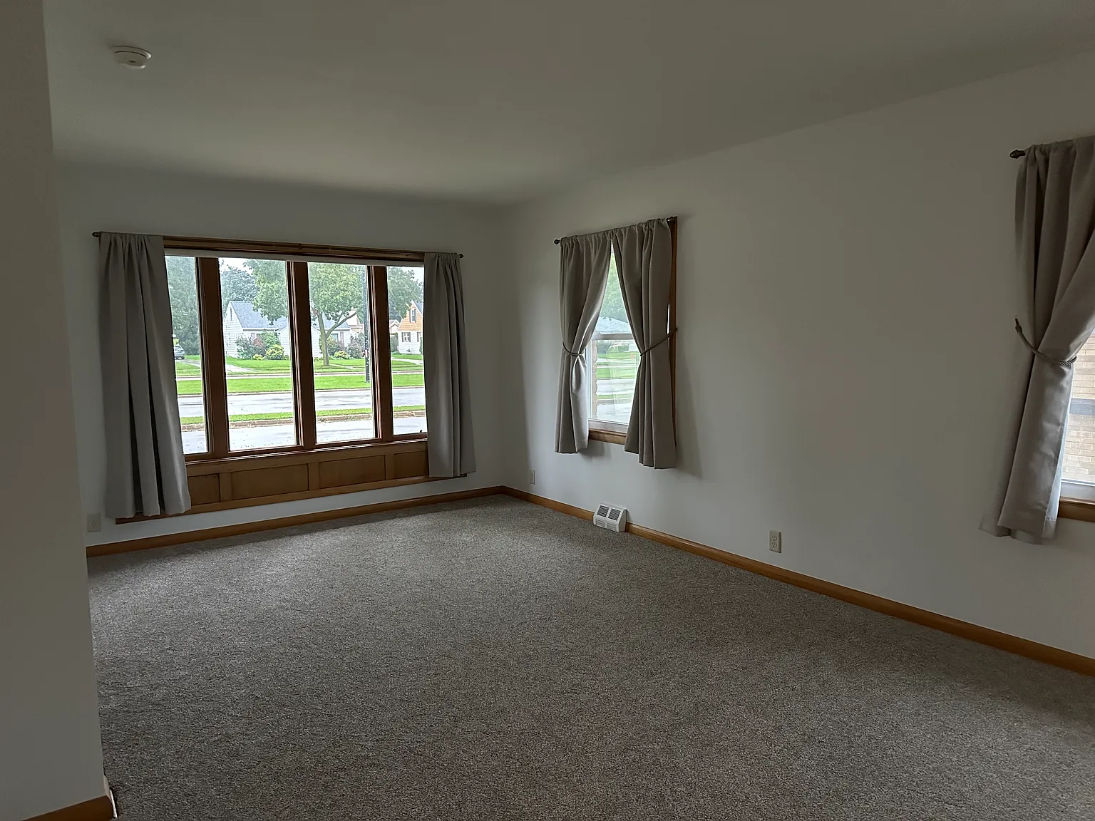 2 bed, 1140 sqft, $1,950 — Photo 3