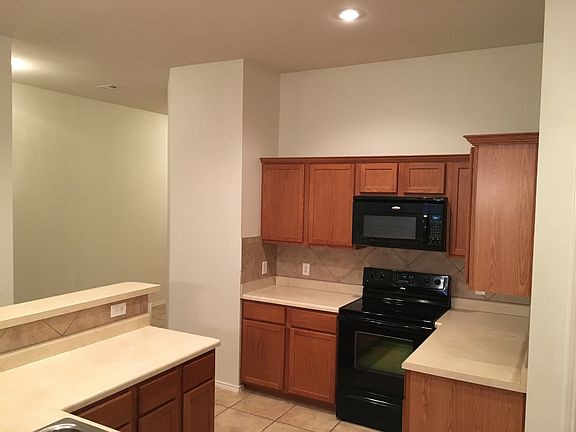 3rd image of 10405 Matador Dr