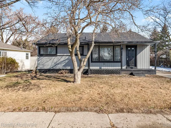 4675 Julius Blvd, Westland, MI 48186