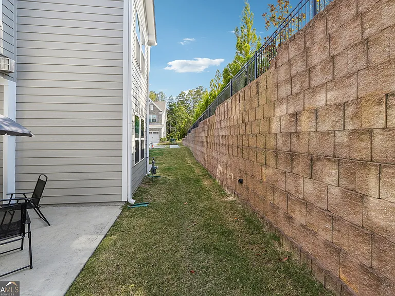 1616 Lansing Bluff Walk — Photo 41