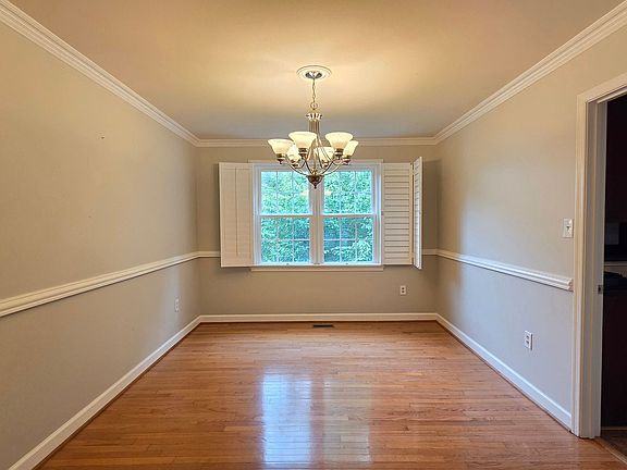 5th image of 8201 Hensley Ct