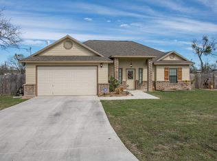 920 County Road 3822, San Antonio, TX 78253