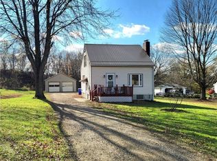 4506 Sandy Lake Rd, Ravenna, OH 44266