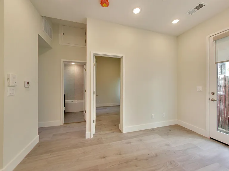 225 Duboce Ave #1 — Photo 7