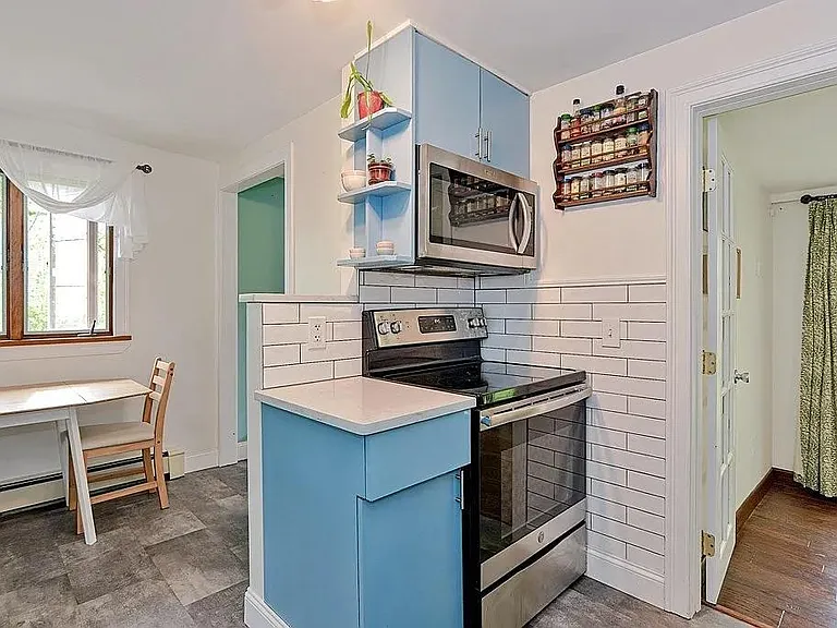 36 Draper Ave — Photo 6