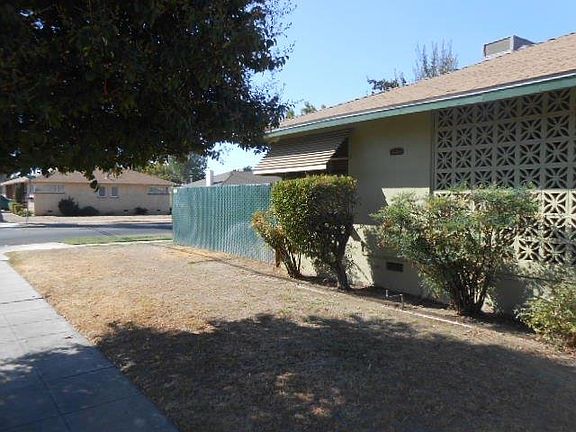 4th image of 3661 N Palm Ave