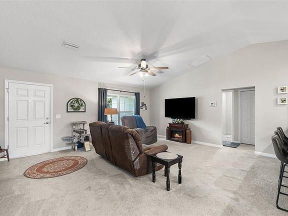 4th image of 1831 NE 160th Pl