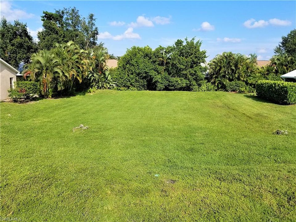 1st image of 1070 Moon Lake Dr