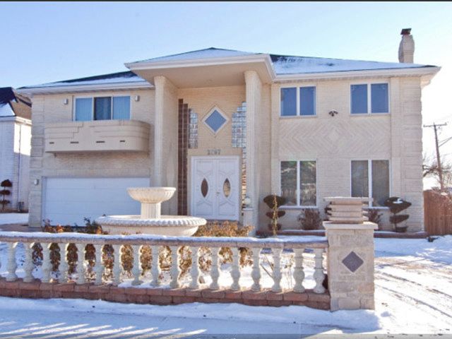 1st image of 2697 Briarwood Ln