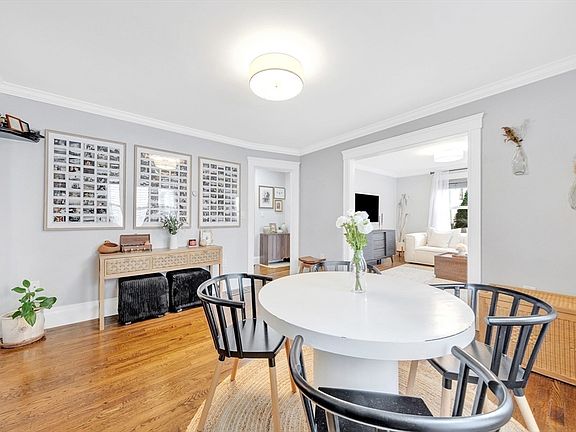 2nd image of 543 Hyde Park Ave #1