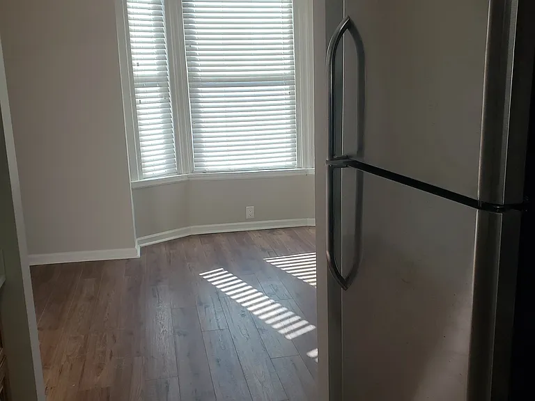 2342 S Grand Blvd #304 — Photo 4