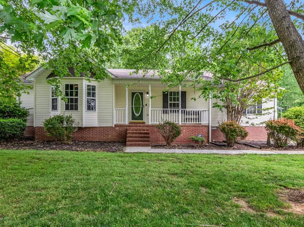 239 Oak Hills Dr, Tullahoma, TN 37388