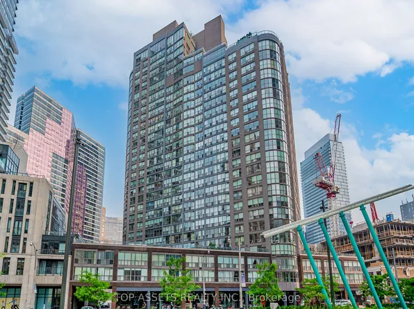 24 Wellesley St W #614, Toronto, ON M4Y 2X6