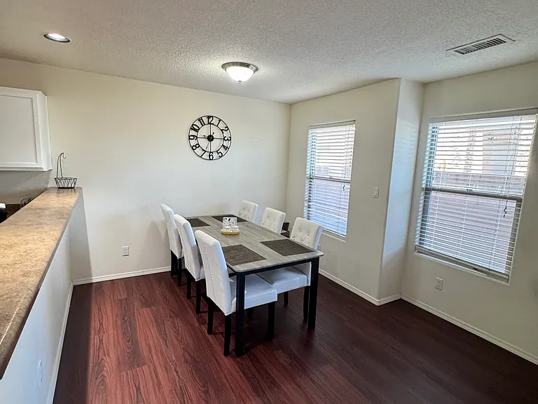 Tulane Dr NE — Photo 23