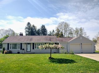324 Heatherwood St SW, North Canton, OH