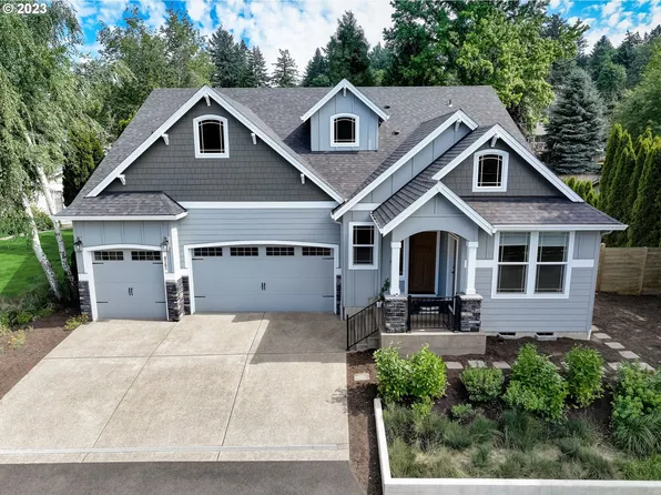 8565 SW Milon Ln, Portland, OR 97225