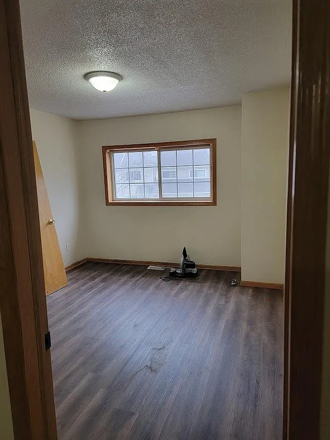 2 bed, 1.5 bath, 1176 sqft, $1,375 — Photo 2