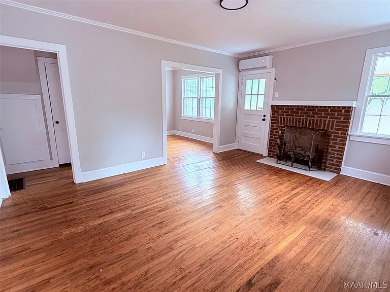 1784 Elmore Rd — Photo 2