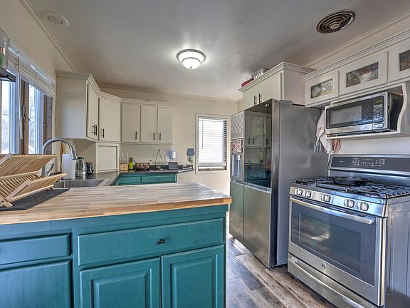3rd image of 1000 17th St NW
