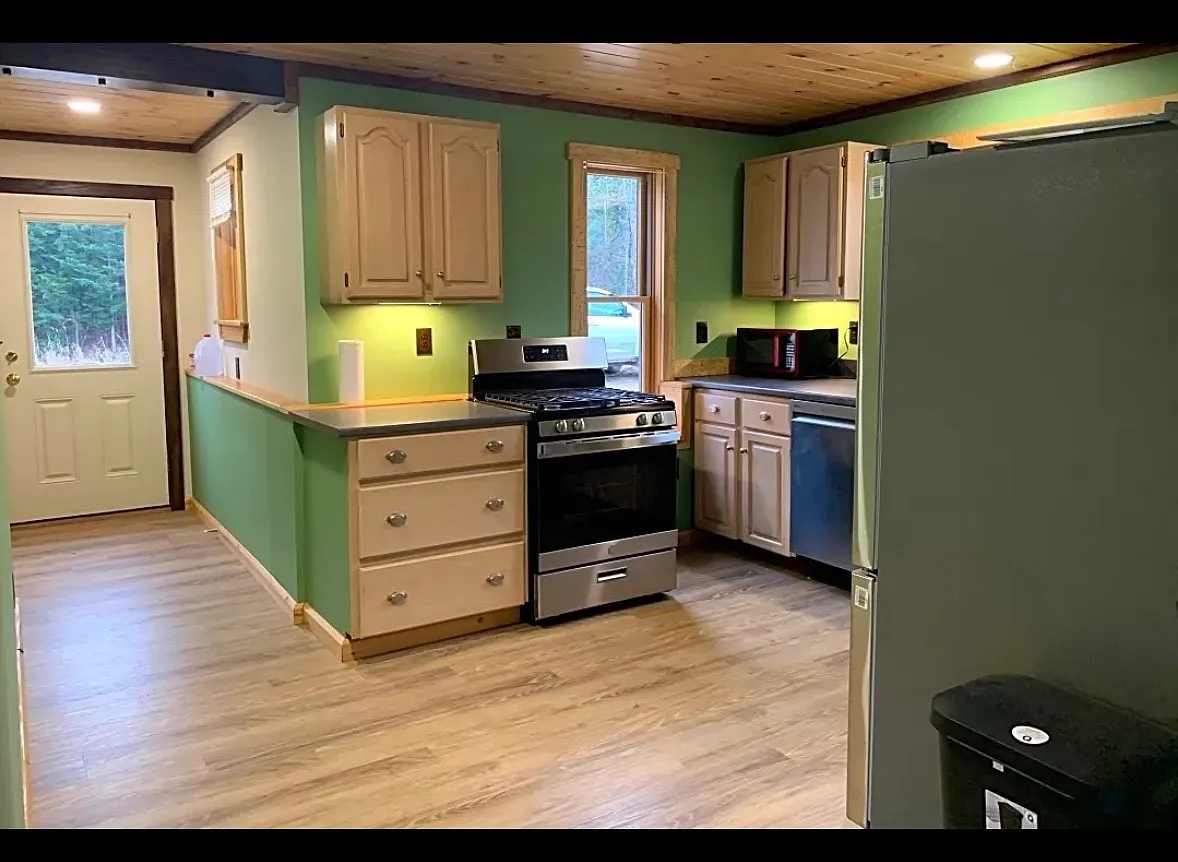 2 bed, 900 sqft, $2,200 — Photo 1