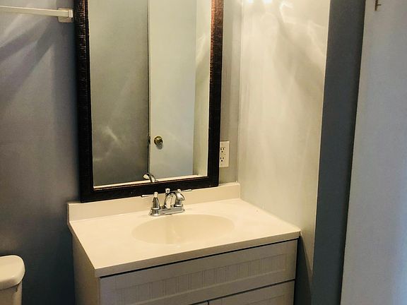 4th image of 2512 W Stroud Ave APT 129