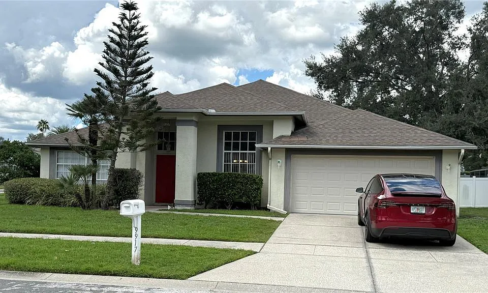 9917 Colonnade Dr