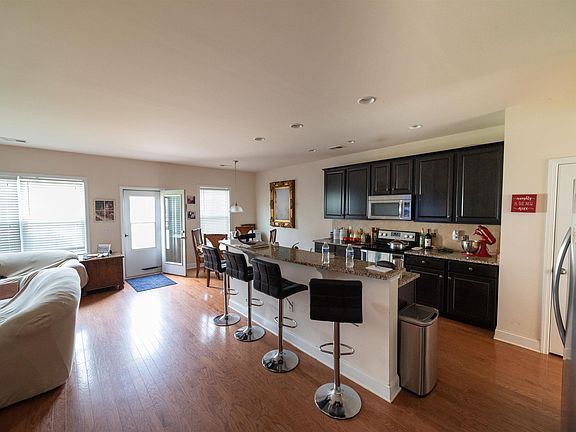 2nd image of 2550 Greenbank Dr