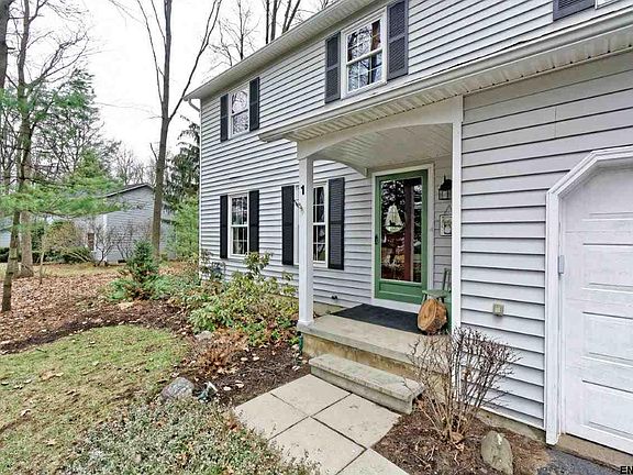 5th image of 1 Roosevelt Ct