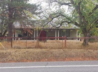 3201 Cloverlawn Dr, Grants Pass, OR 97527