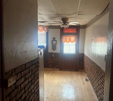 4th image of 4228 Clarence Ave