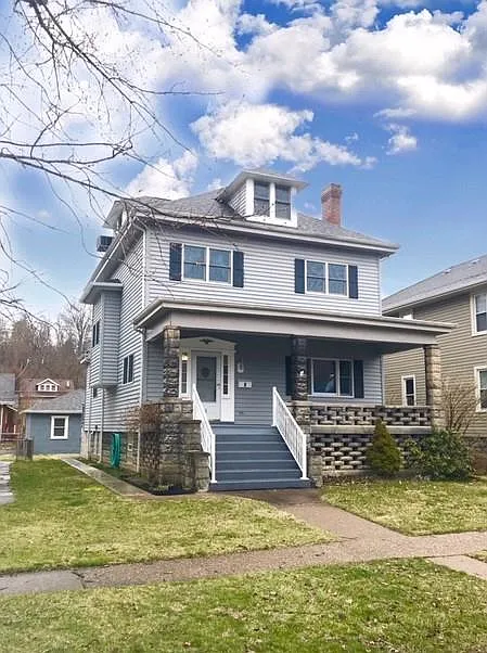 8 Byrd Ave photo 1