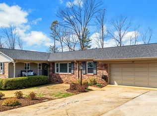 10 Elmwood Dr, Taylors, SC 29687