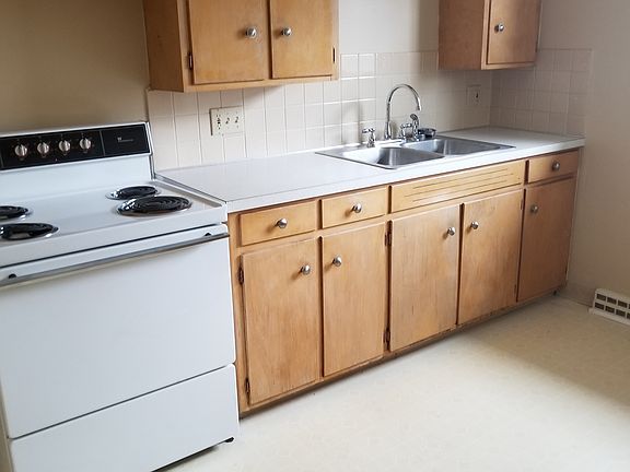 3rd image of 2039 4th St APT 2