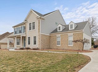 678 Bostwick Ct, Cincinnati, OH 45244