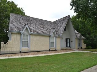 6829 N Euclid Ave, Gladstone, MO 64118