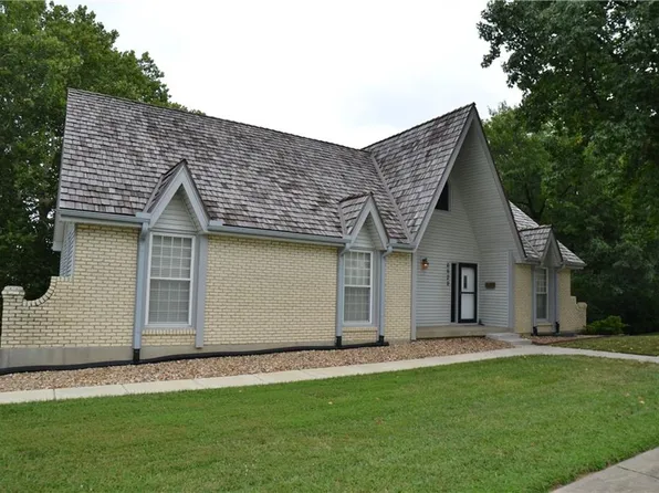 6829 N Euclid Ave, Gladstone, MO 64118