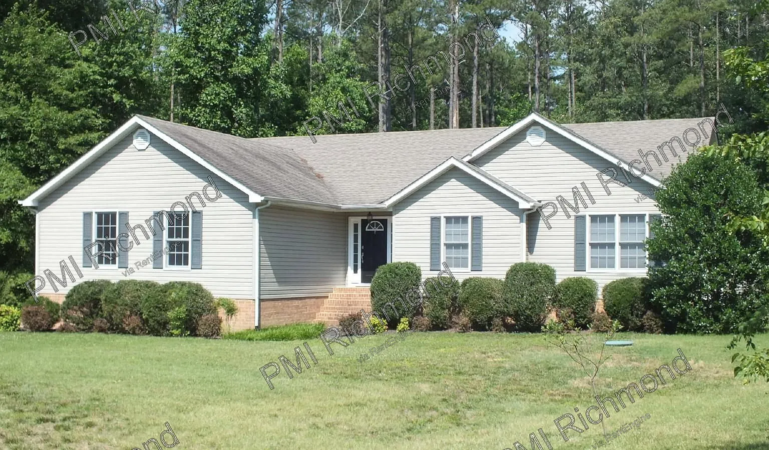3 bed, 2.0 bath, 1744 sqft, $2,300 — Photo 1