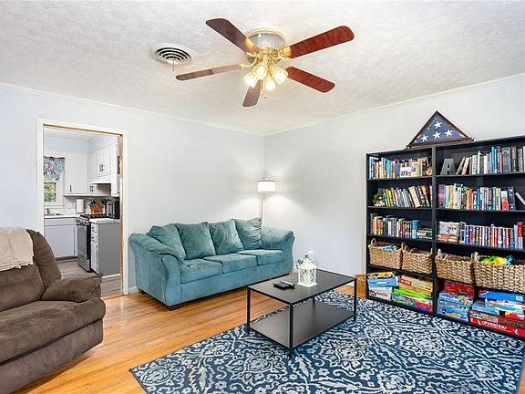3rd image of 103 Wittel Ave