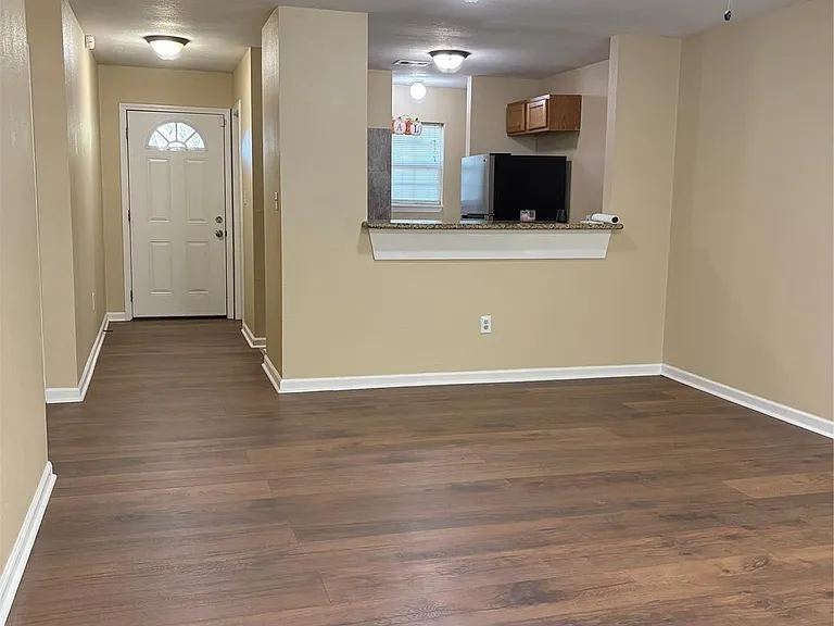 6820 Petre Dr — Photo 16