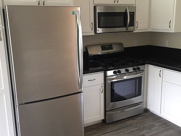 5th image of 1310 Roycroft Ln #1314B