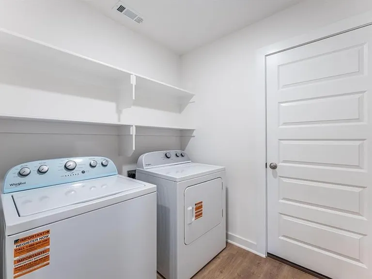 583 Arizona St — Photo 15