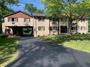 5949 S 118th St, Hales Corners, WI 53130