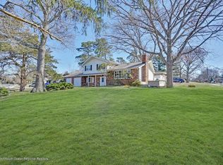 563 Brookside Dr, Toms River, NJ 08753