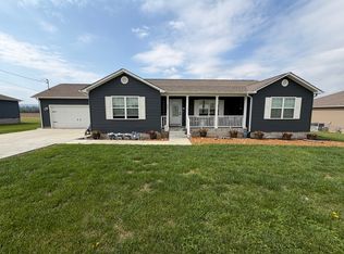 605 Strawberry Dr, Winchester, TN 37398