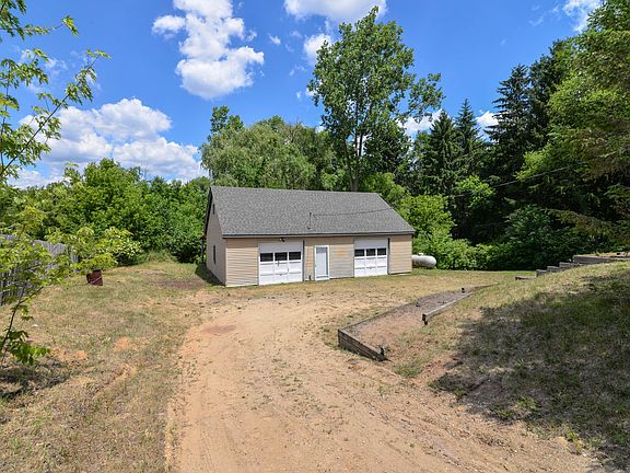 30x40' Pole Barn-New Roof!