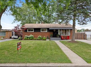 1600 Saint Gabriel Ct, Windsor, ON N9E 1P1